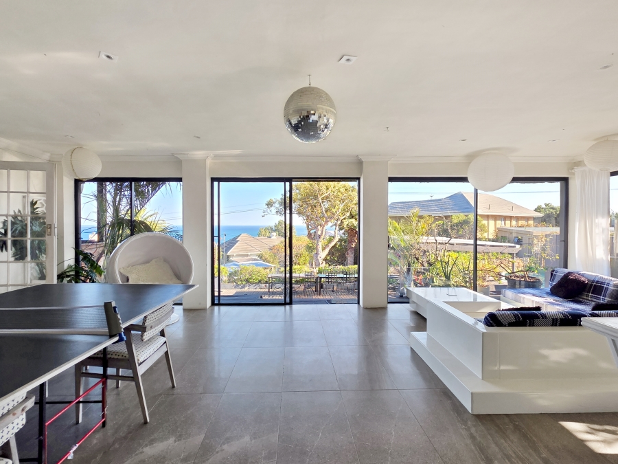 12 Bedroom Property for Sale in Camps Bay Western Cape